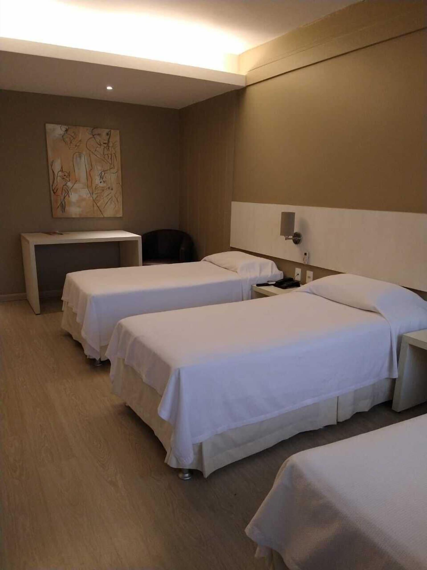 פלוטאס Hotel Manta מראה חיצוני תמונה